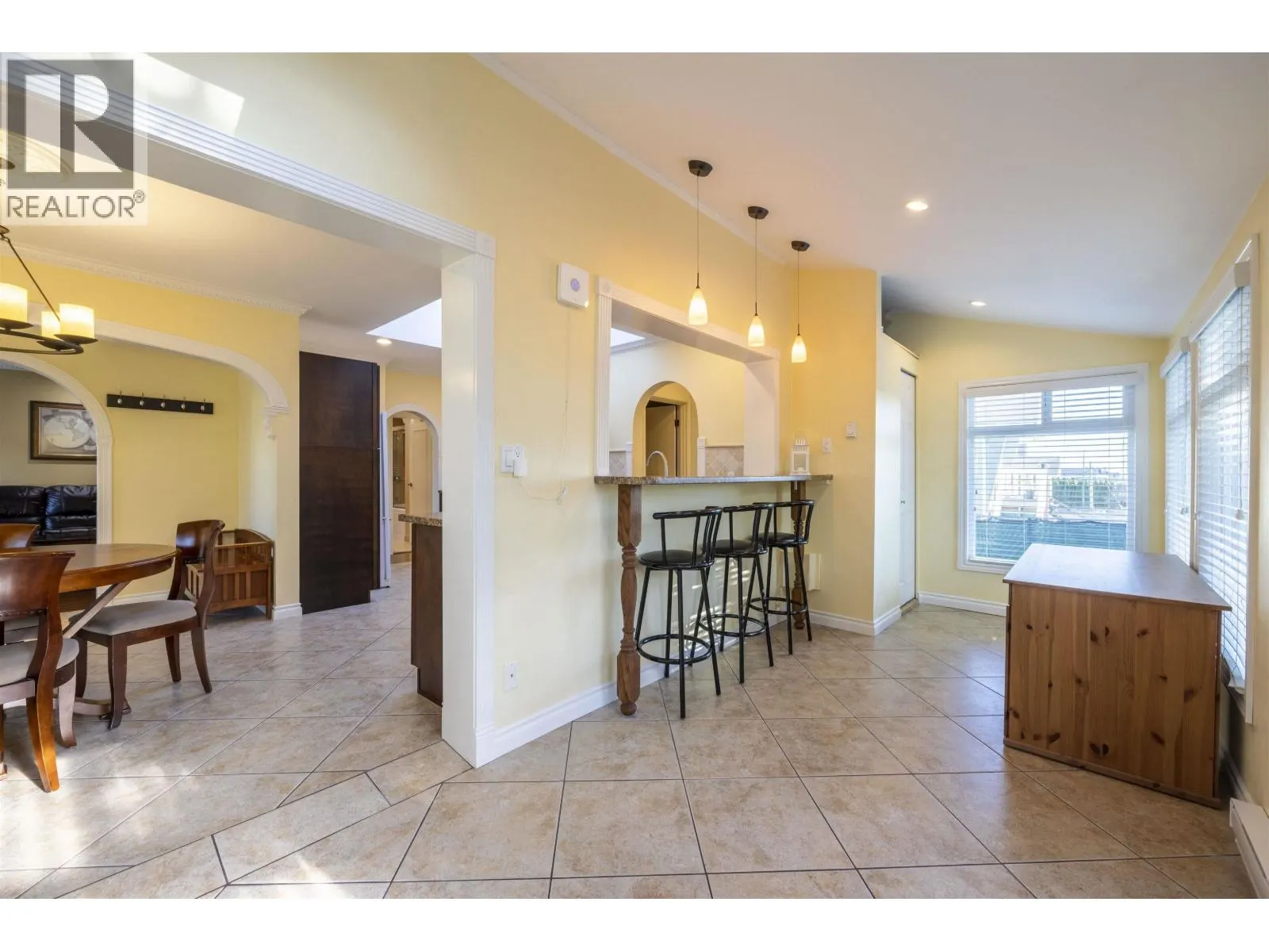 7720 7722 GRAHAM AVENUE