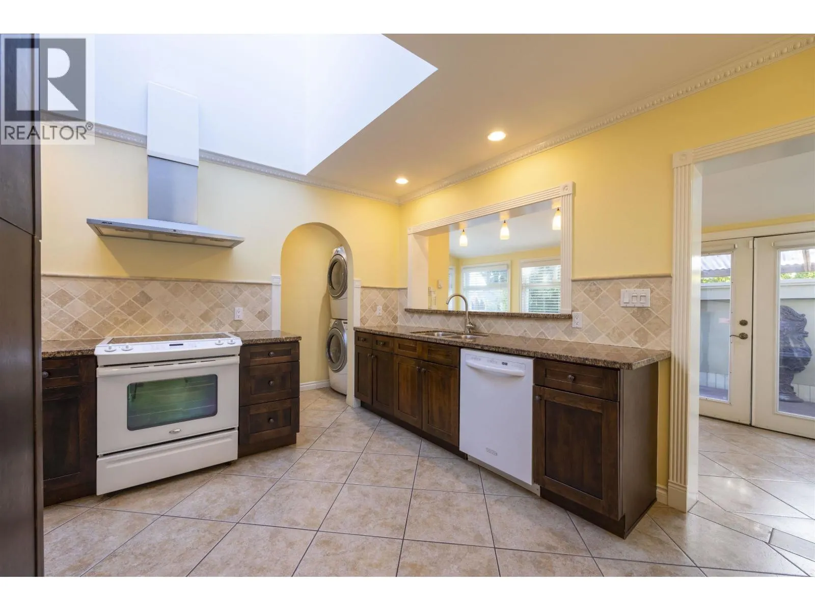 7720 7722 GRAHAM AVENUE