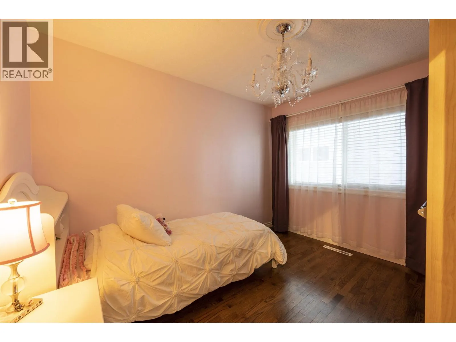 7720 7722 GRAHAM AVENUE