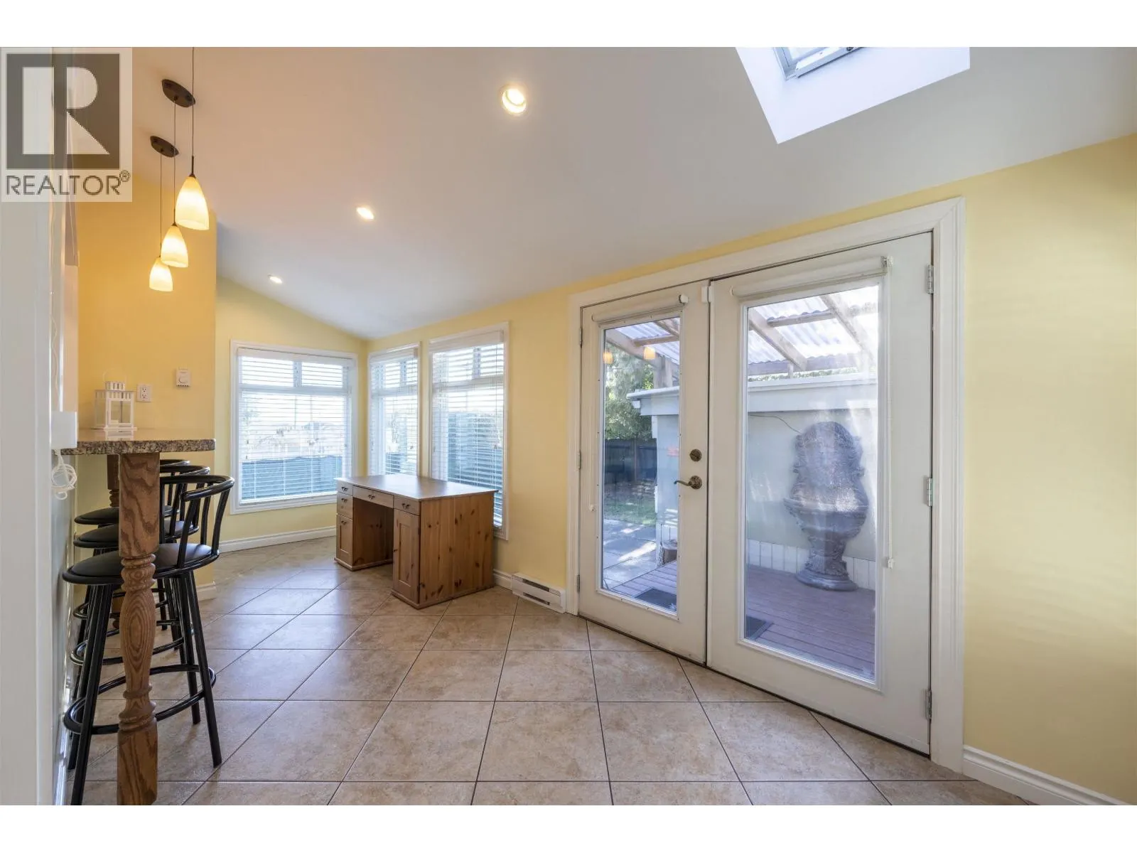 7720 7722 GRAHAM AVENUE