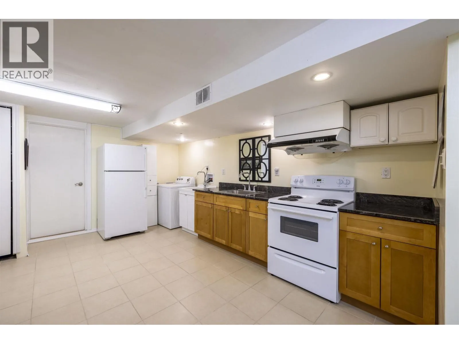 7720 7722 GRAHAM AVENUE