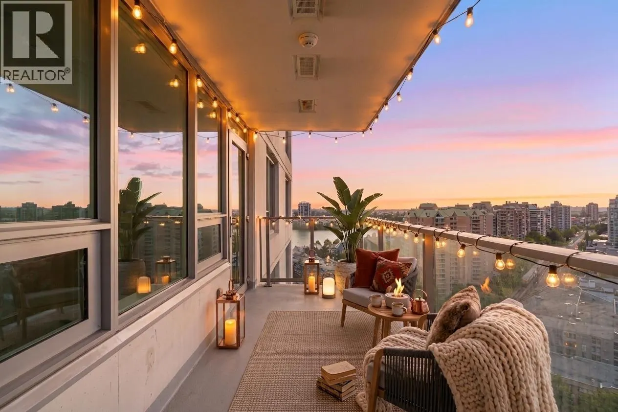 1803 988 QUAYSIDE DRIVE