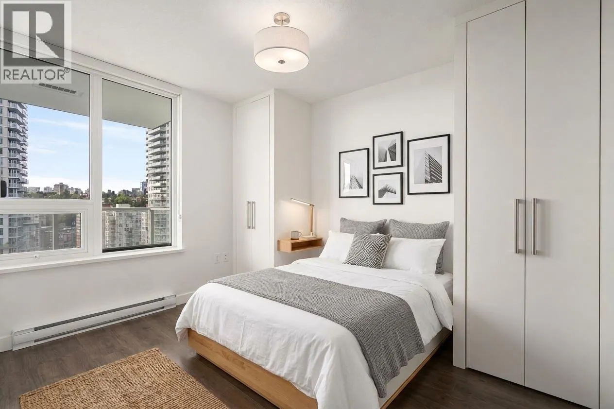 1803 988 QUAYSIDE DRIVE
