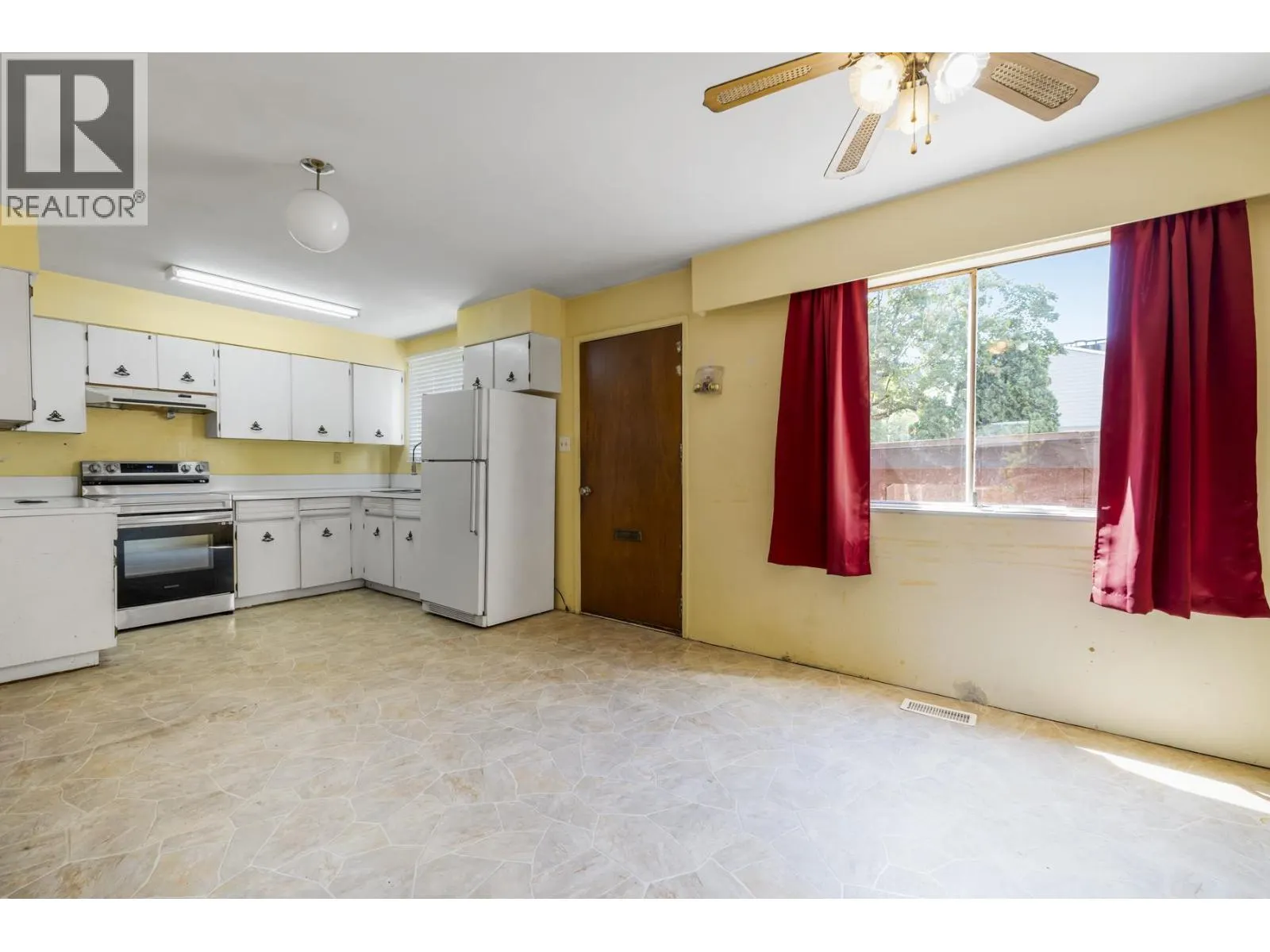1310 TINA WAY