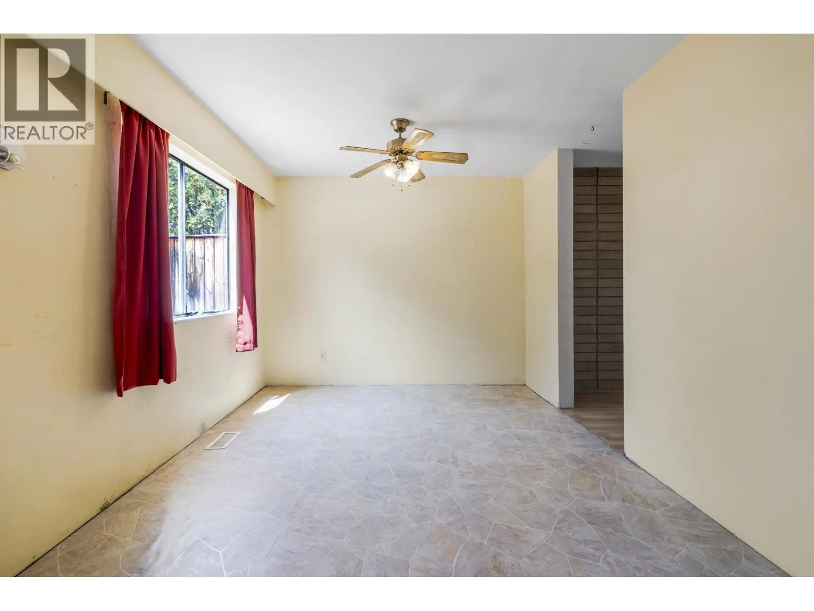 1310 TINA WAY