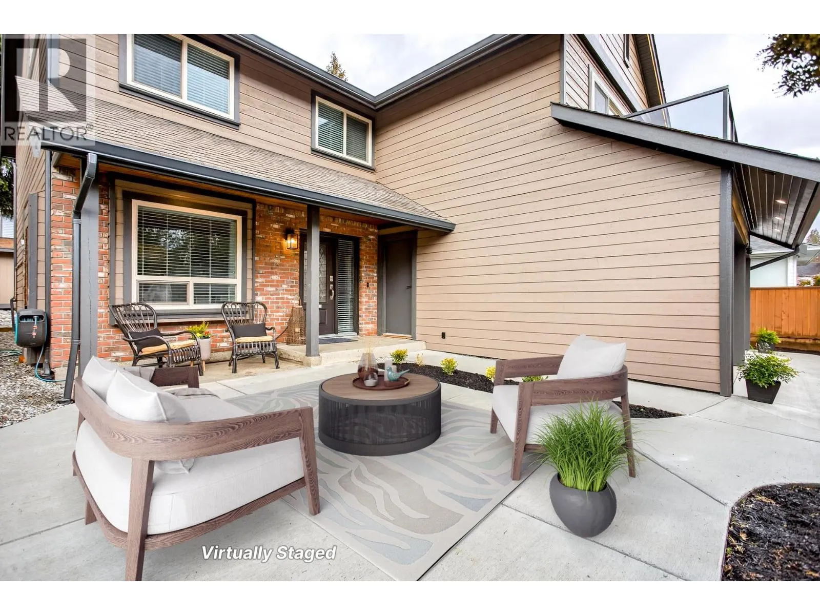969 MANSFIELD CRESCENT