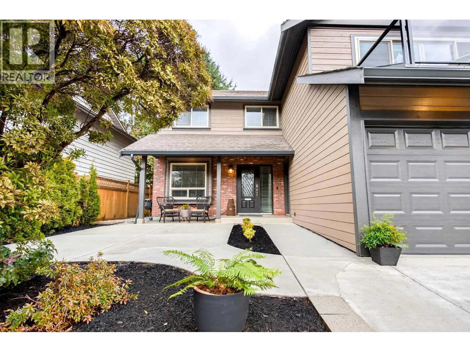 969 MANSFIELD CRESCENT