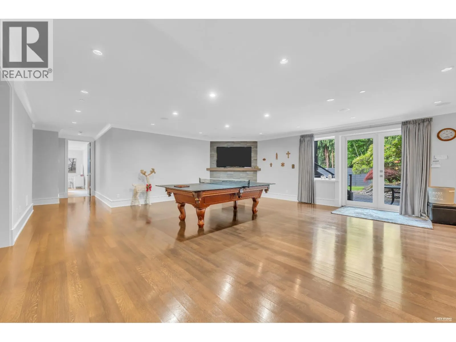 1108 HIGHLAND PLACE
