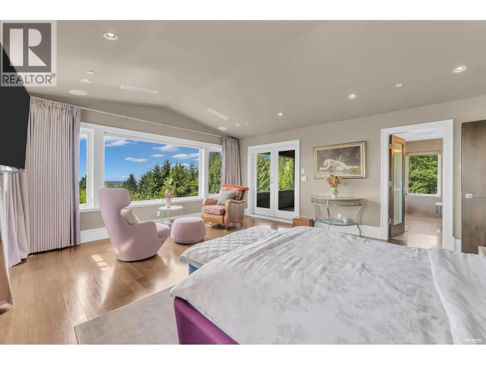 1108 HIGHLAND PLACE