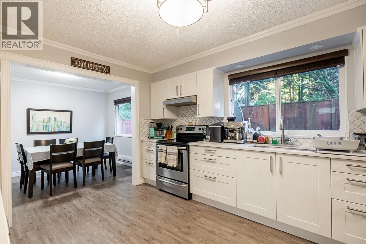 1668 CONNAUGHT DRIVE