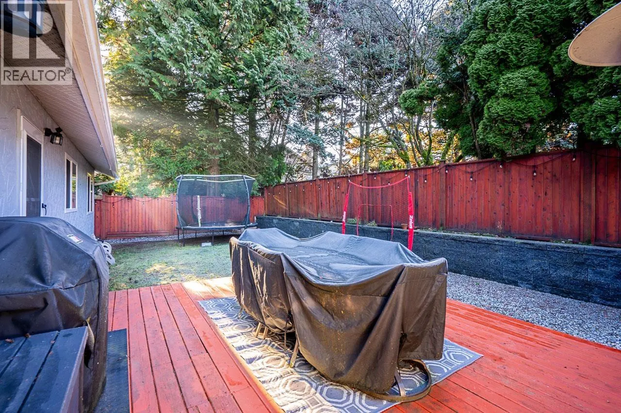 1668 CONNAUGHT DRIVE