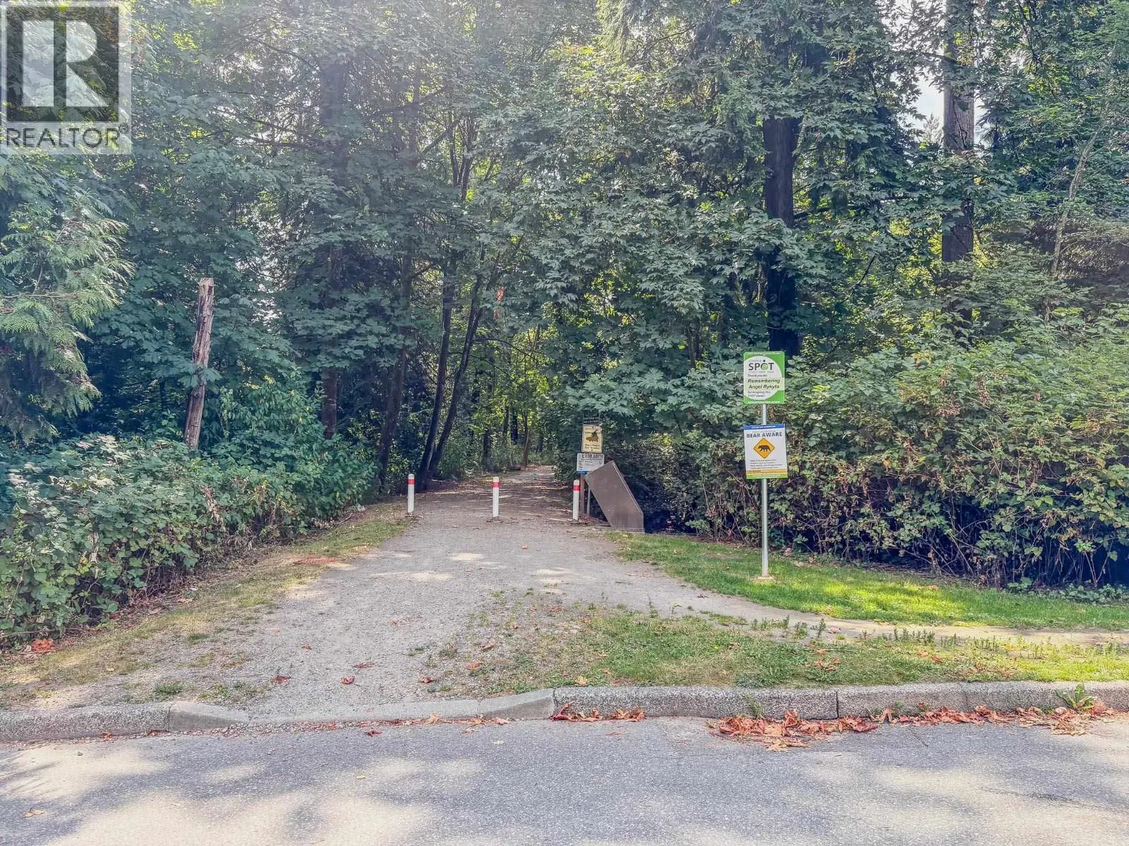 1668 CONNAUGHT DRIVE