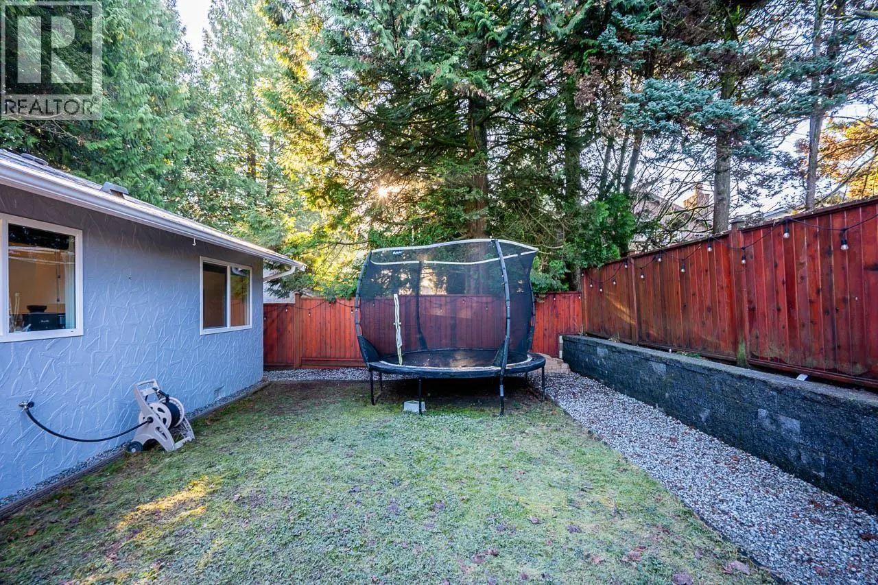 1668 CONNAUGHT DRIVE