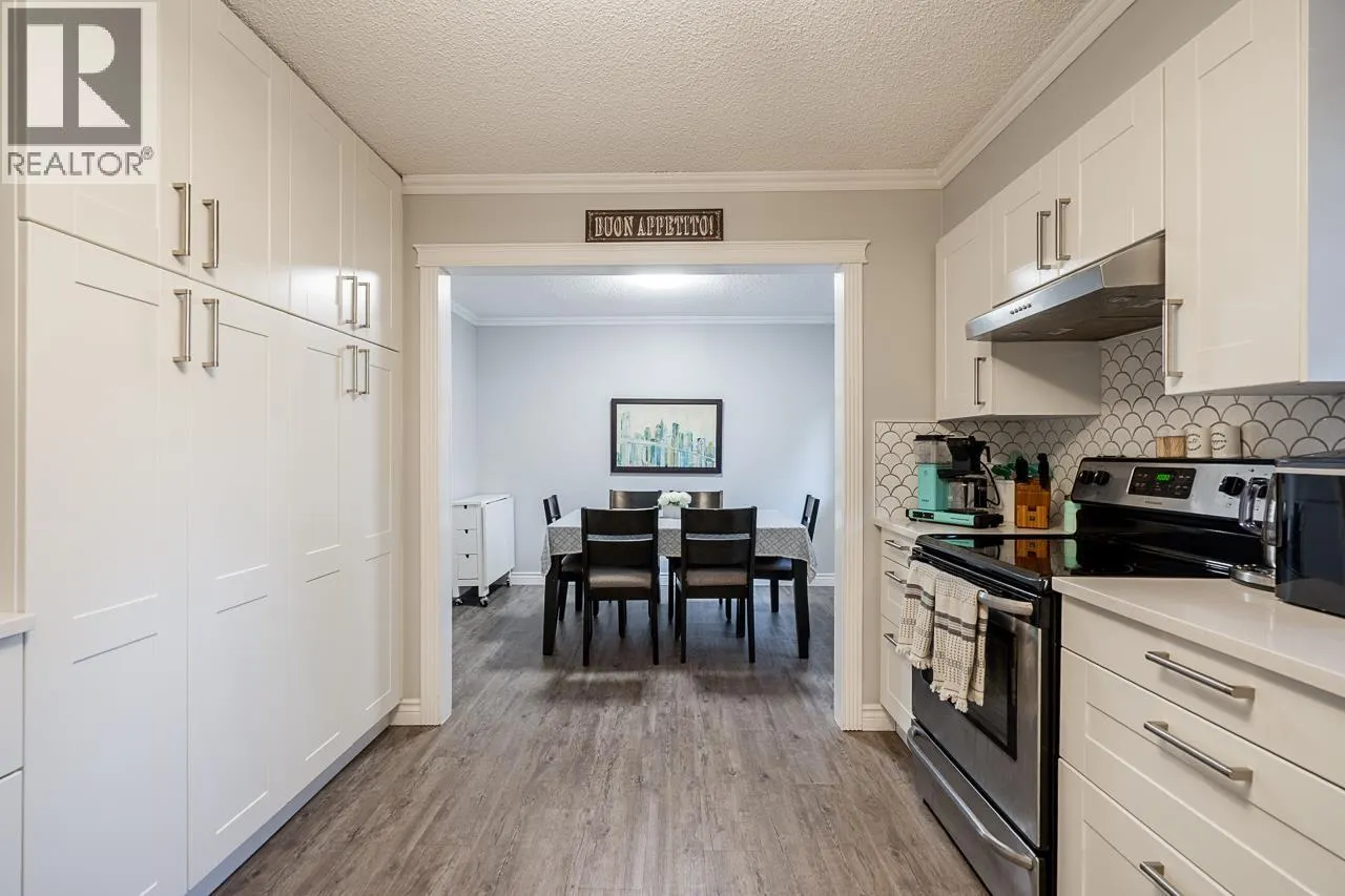 1668 CONNAUGHT DRIVE