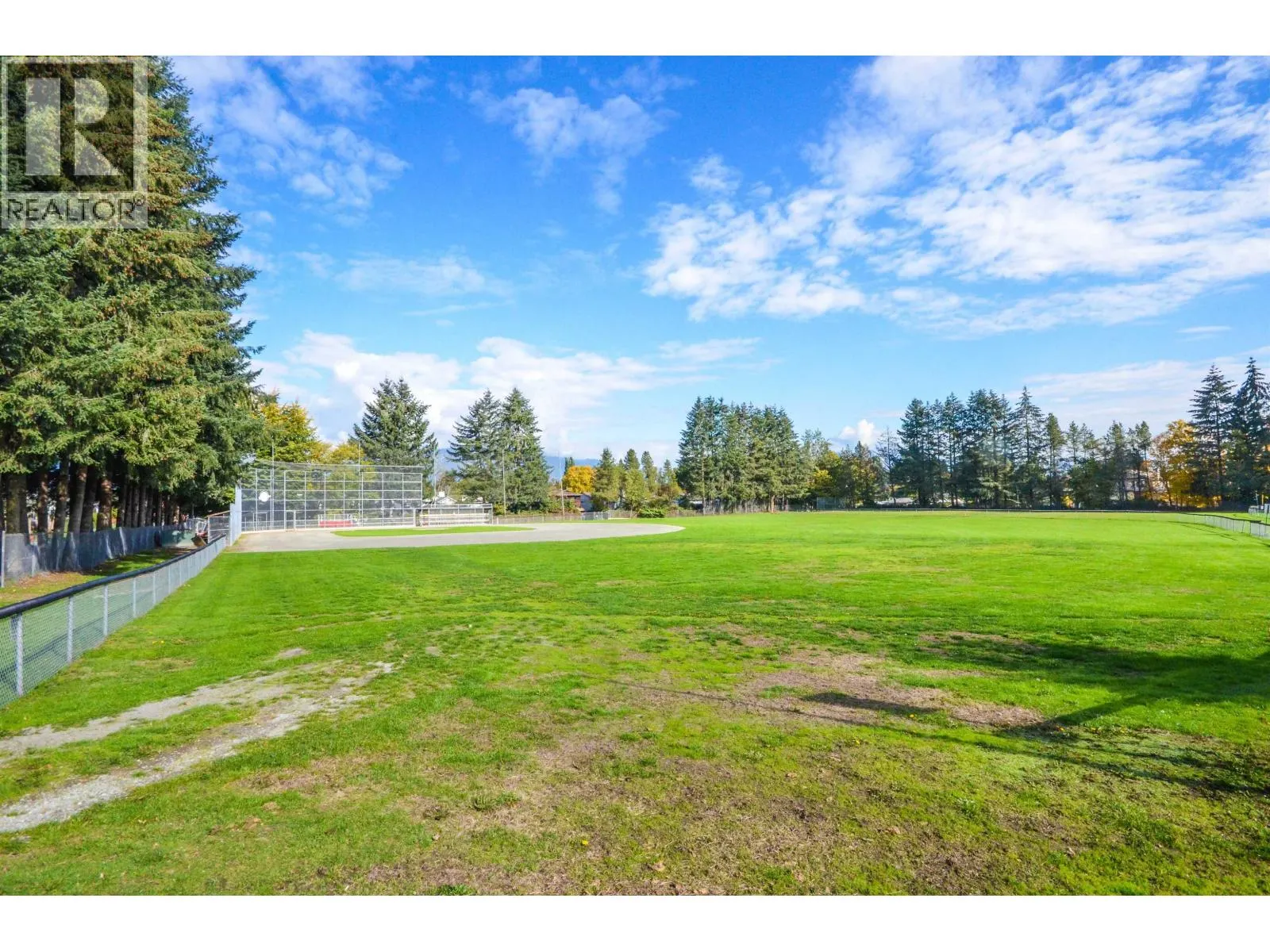 1668 CONNAUGHT DRIVE