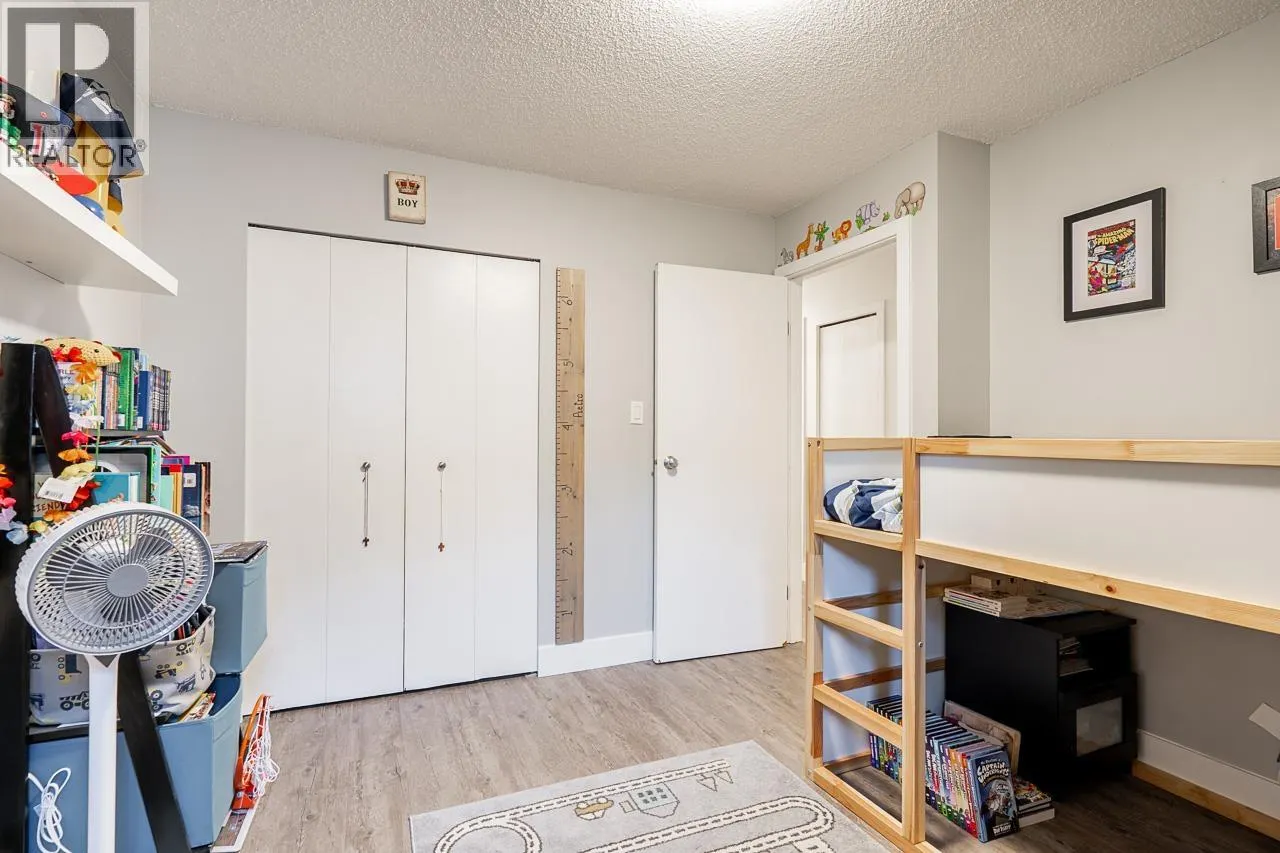 1668 CONNAUGHT DRIVE
