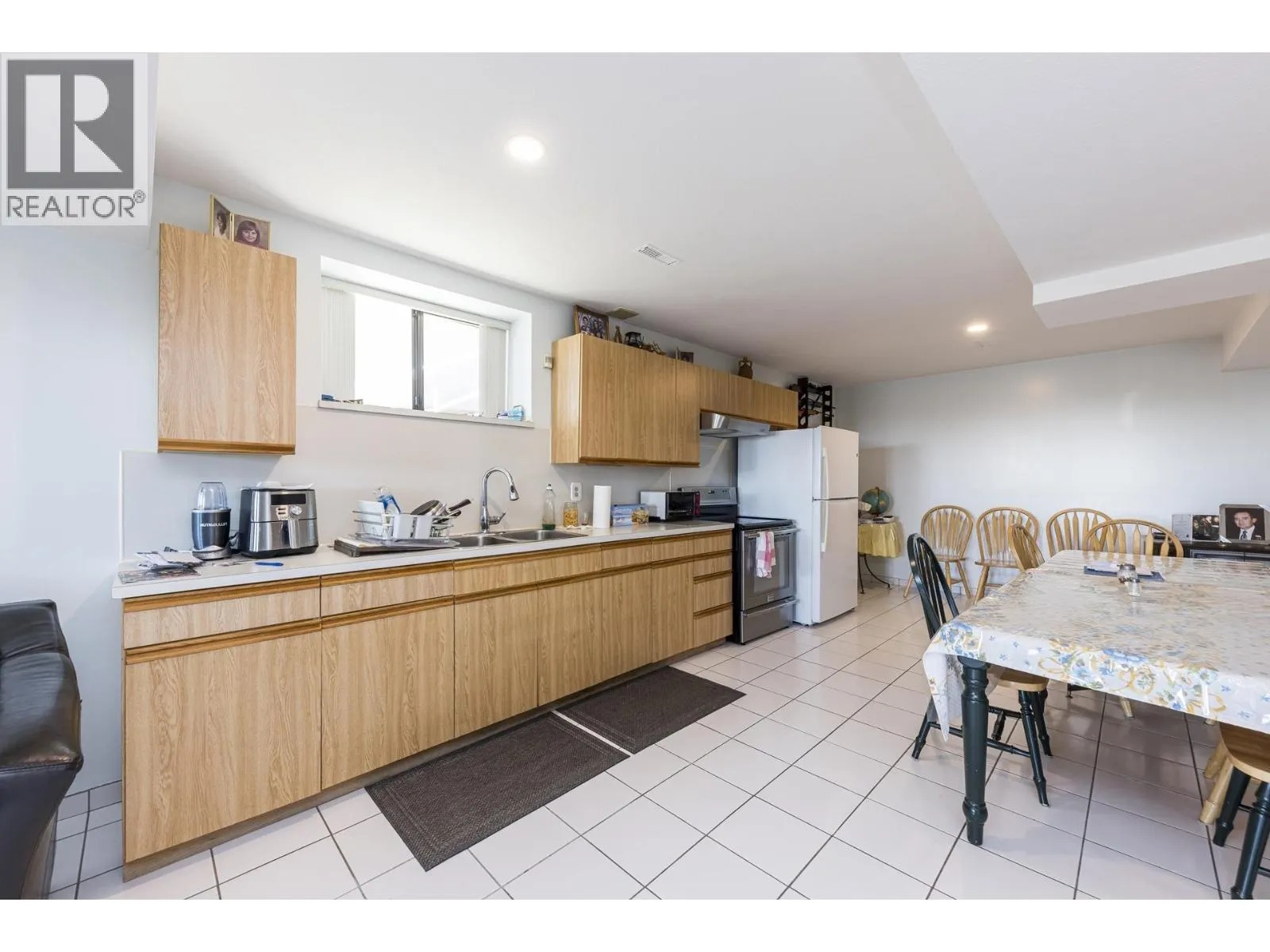 557 TEMPE CRESCENT