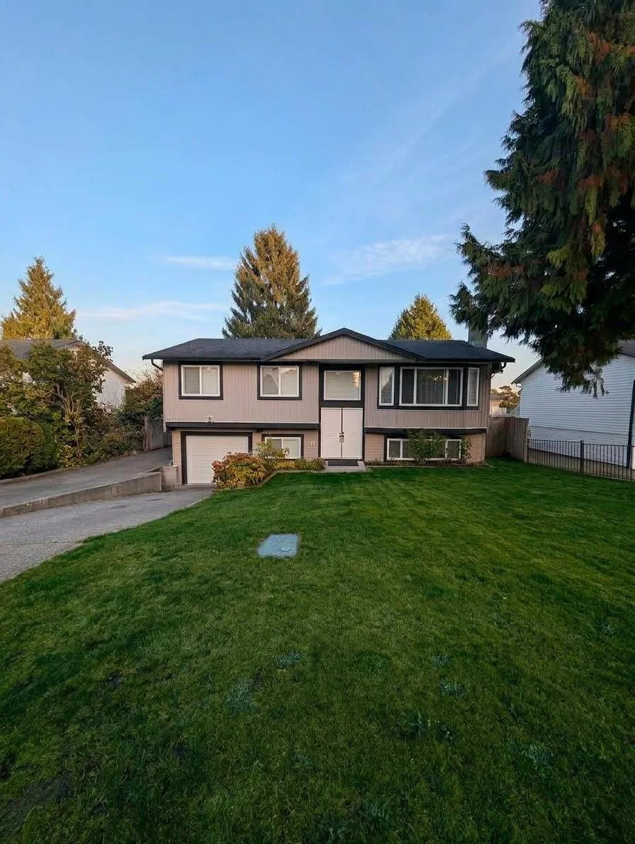 7102 E BREWSTER DRIVE