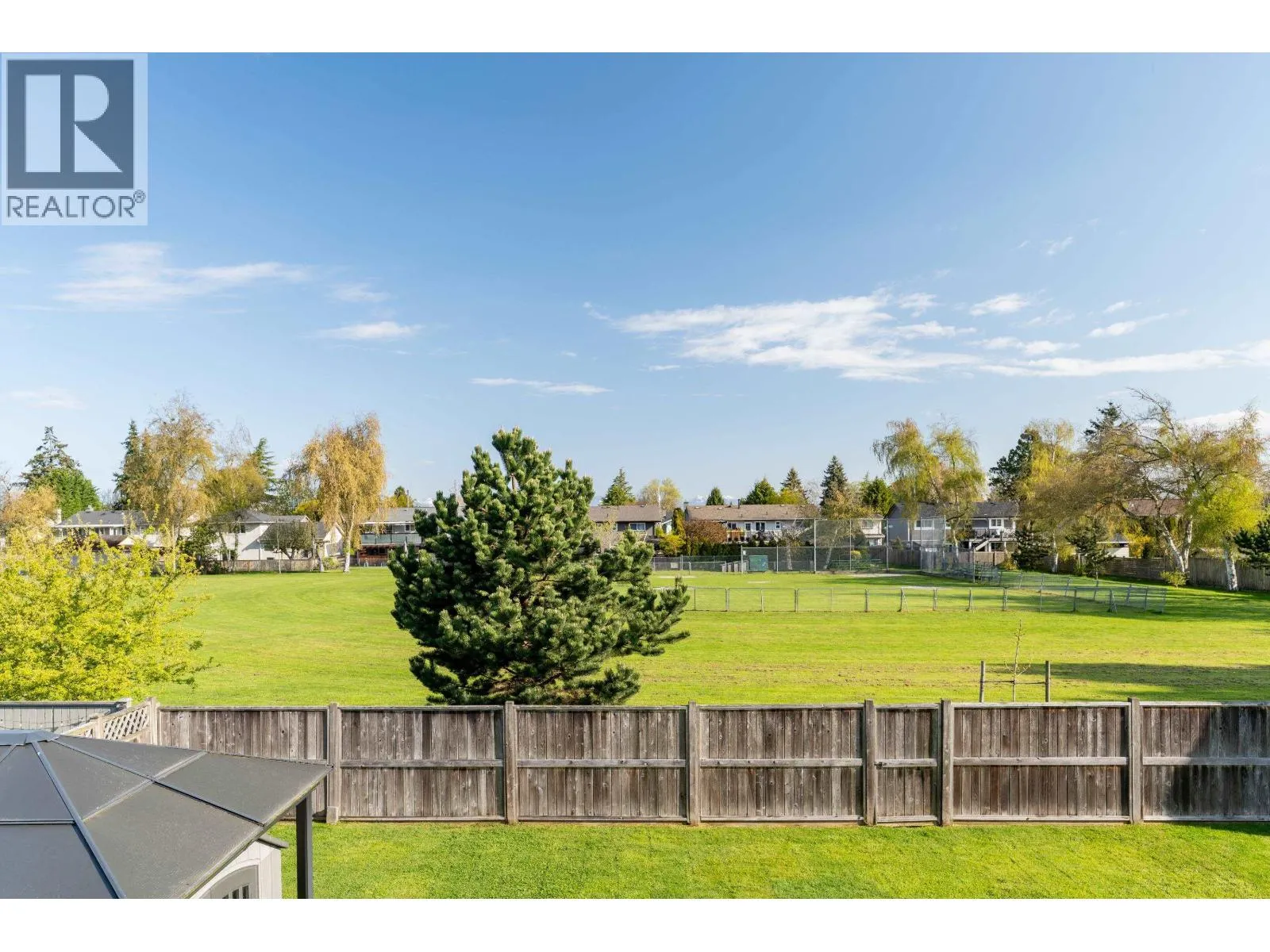 5365 MAPLE CRESCENT