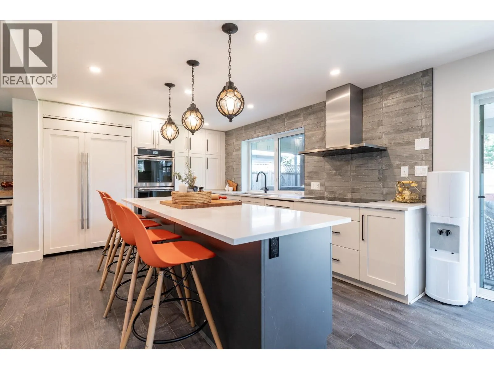 5365 MAPLE CRESCENT
