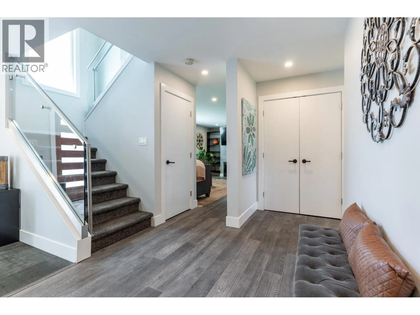 5365 MAPLE CRESCENT