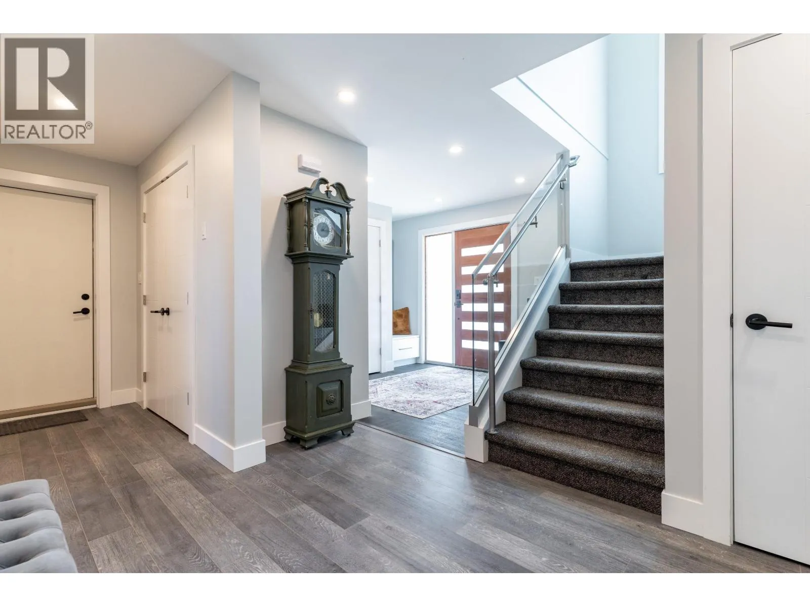 5365 MAPLE CRESCENT