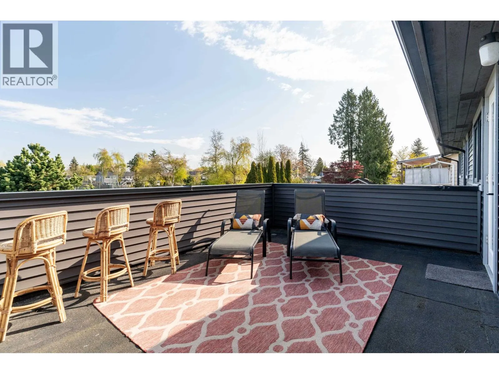 5365 MAPLE CRESCENT