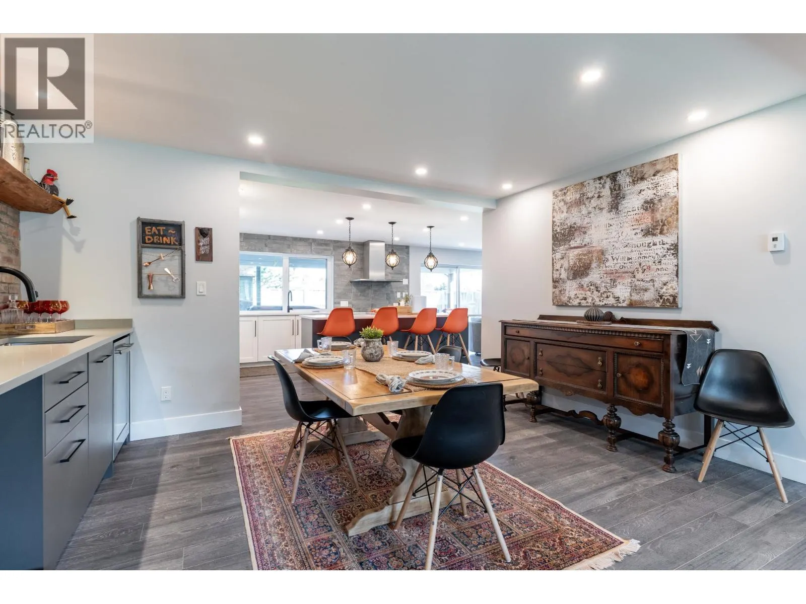 5365 MAPLE CRESCENT