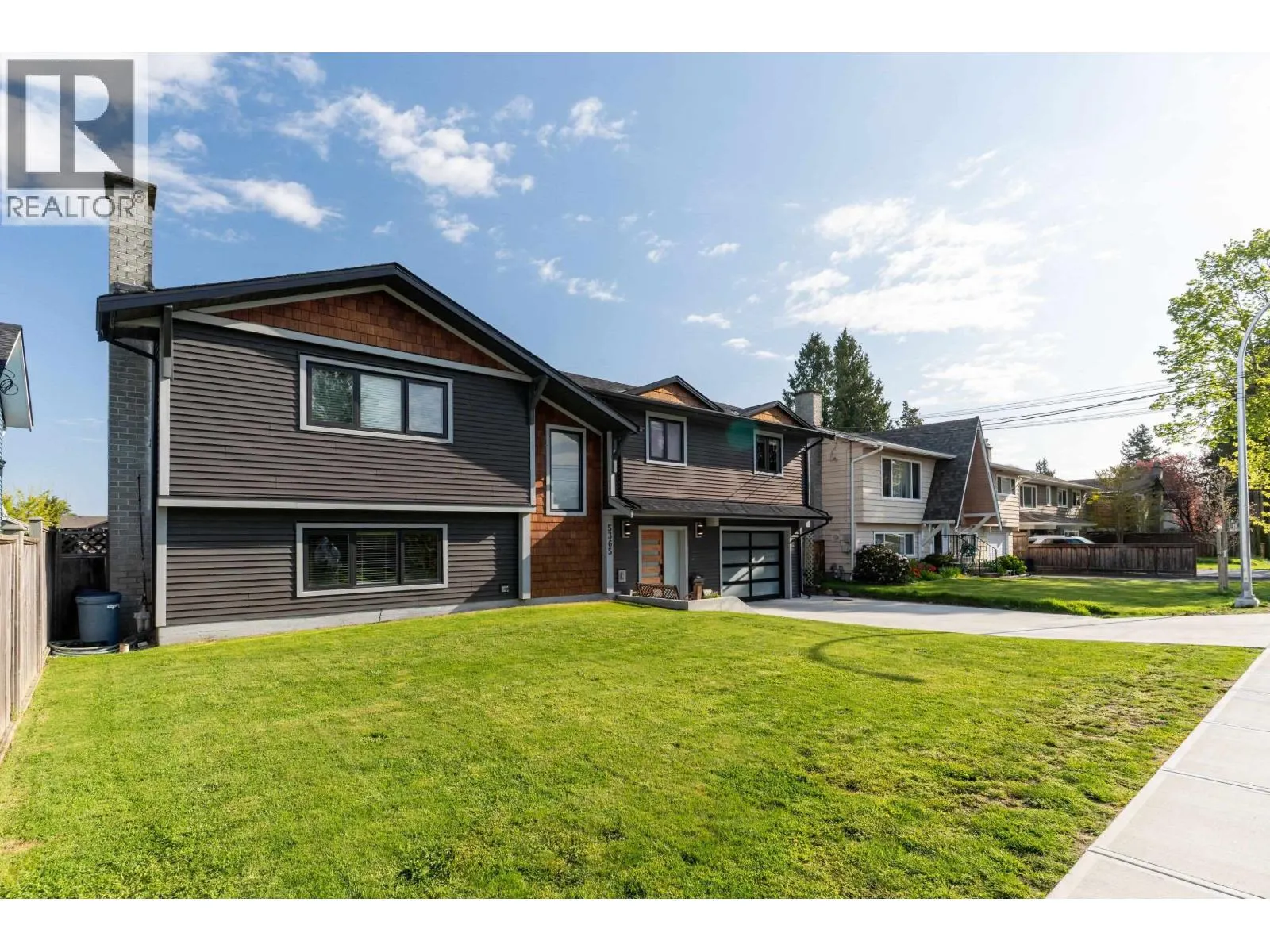 5365 MAPLE CRESCENT