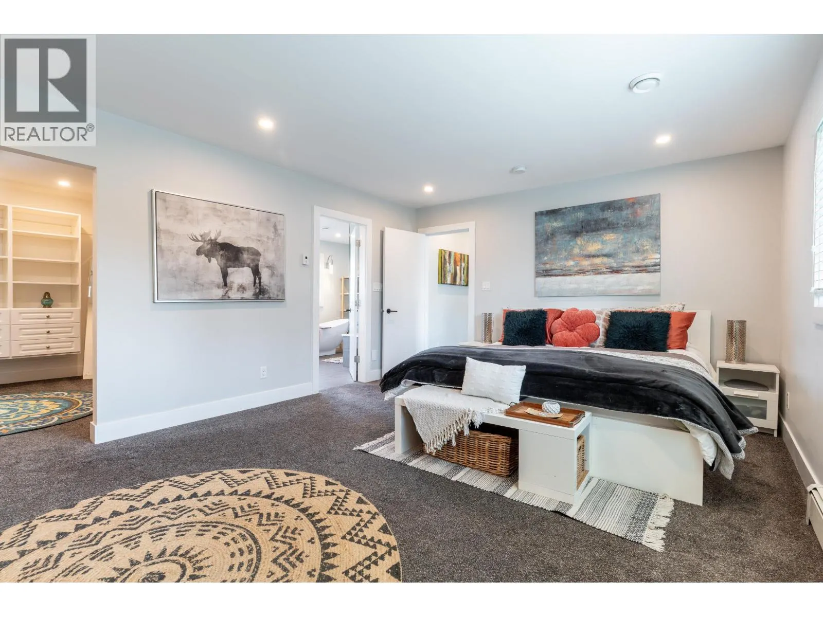 5365 MAPLE CRESCENT