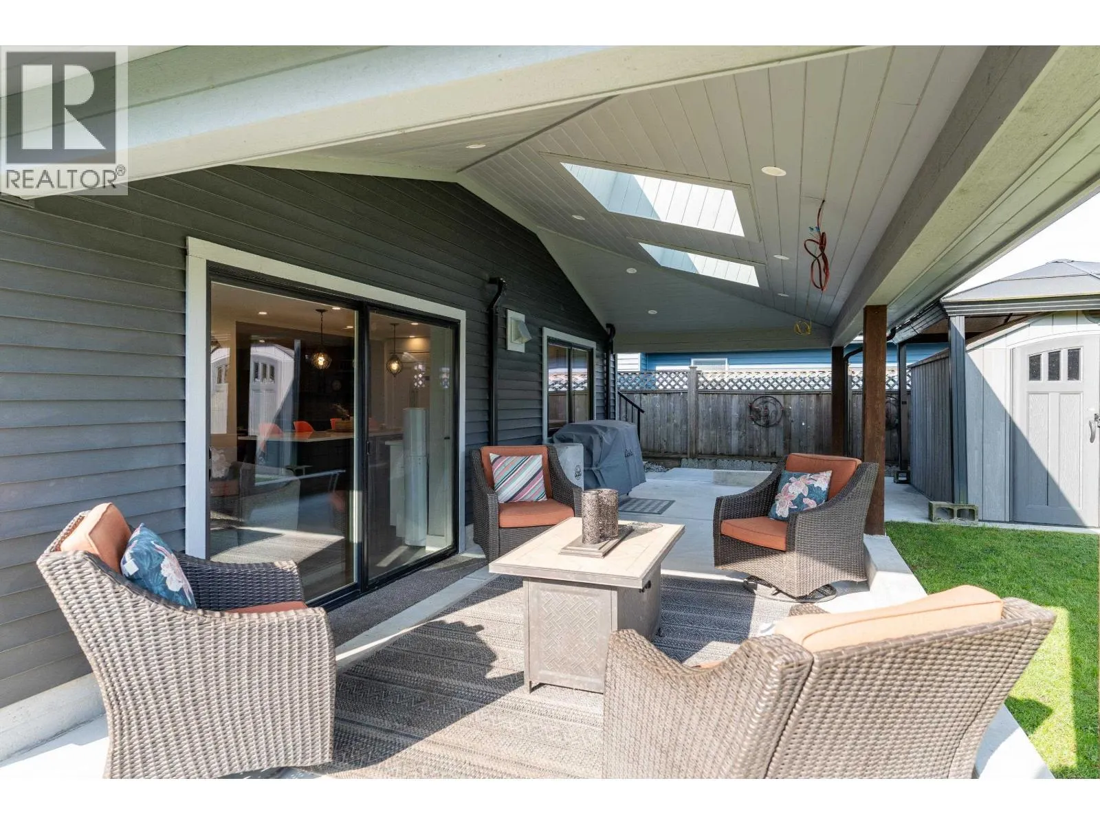 5365 MAPLE CRESCENT