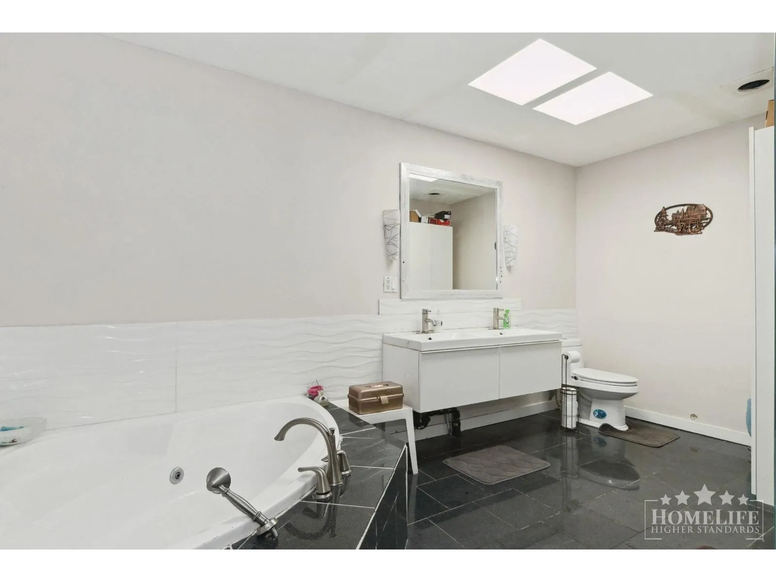 House 11860 75A AVENUE