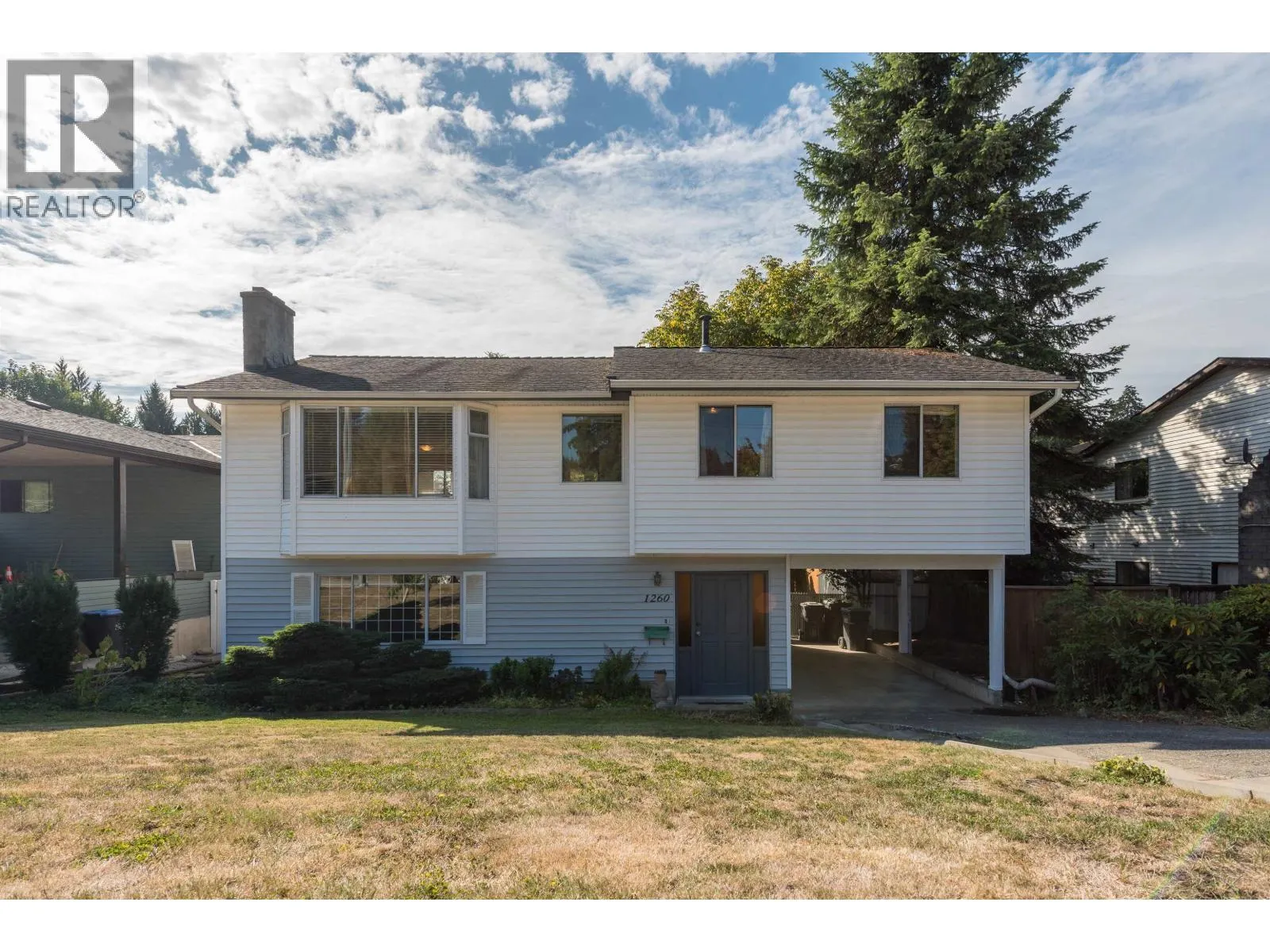 1260 VICTORIA DRIVE