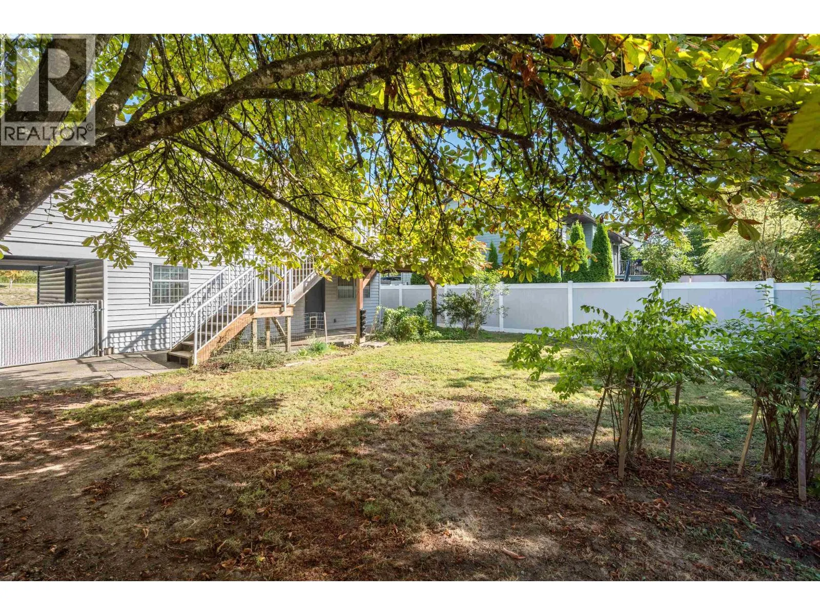 1260 VICTORIA DRIVE