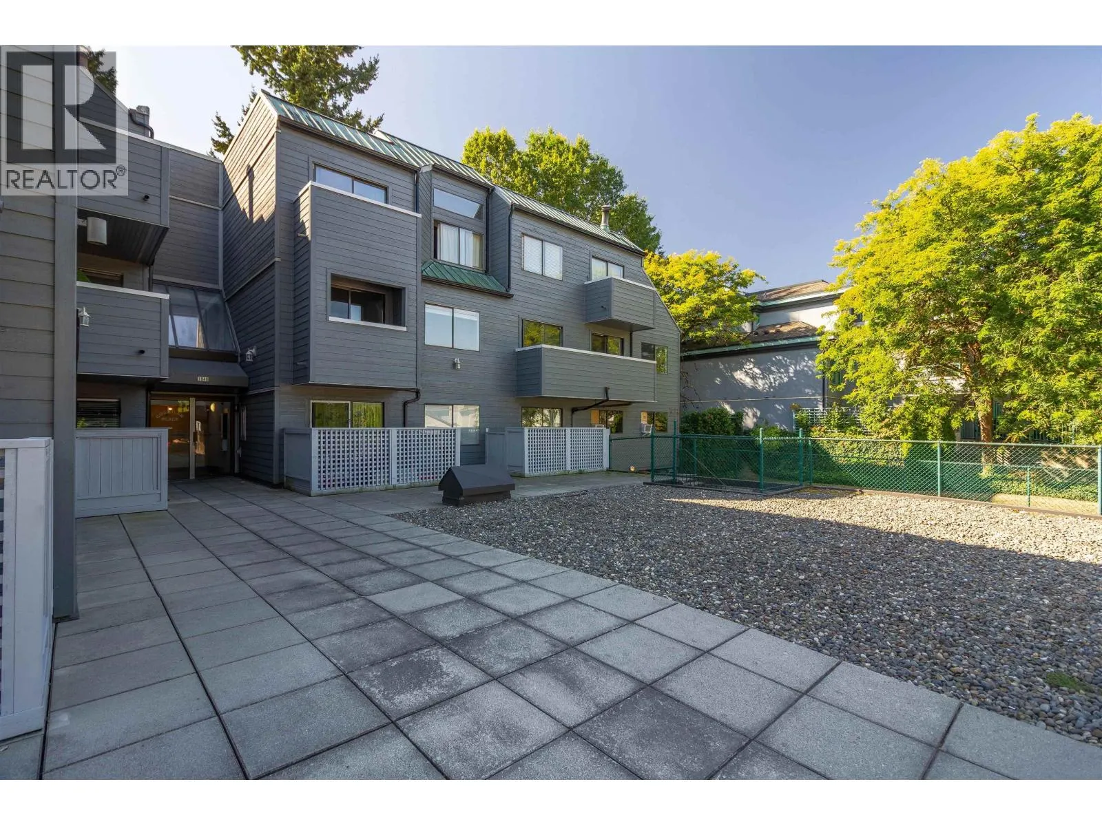 201 1948 COQUITLAM AVENUE