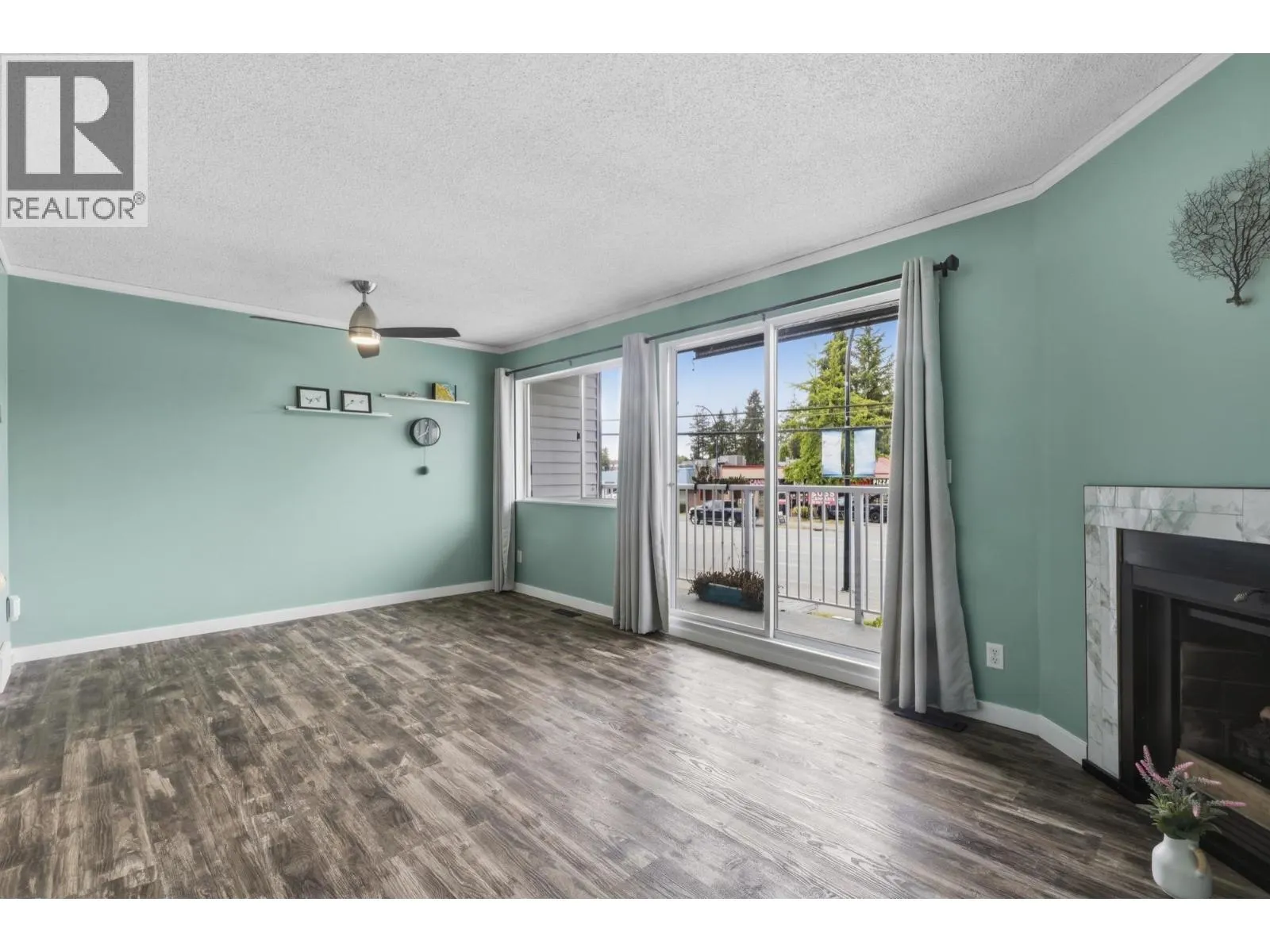 4 3384 COAST MERIDIAN ROAD