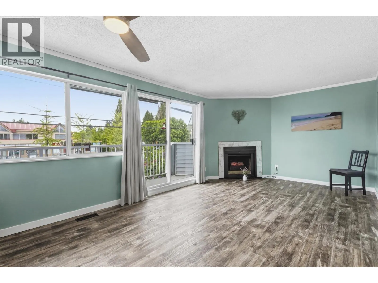 4 3384 COAST MERIDIAN ROAD