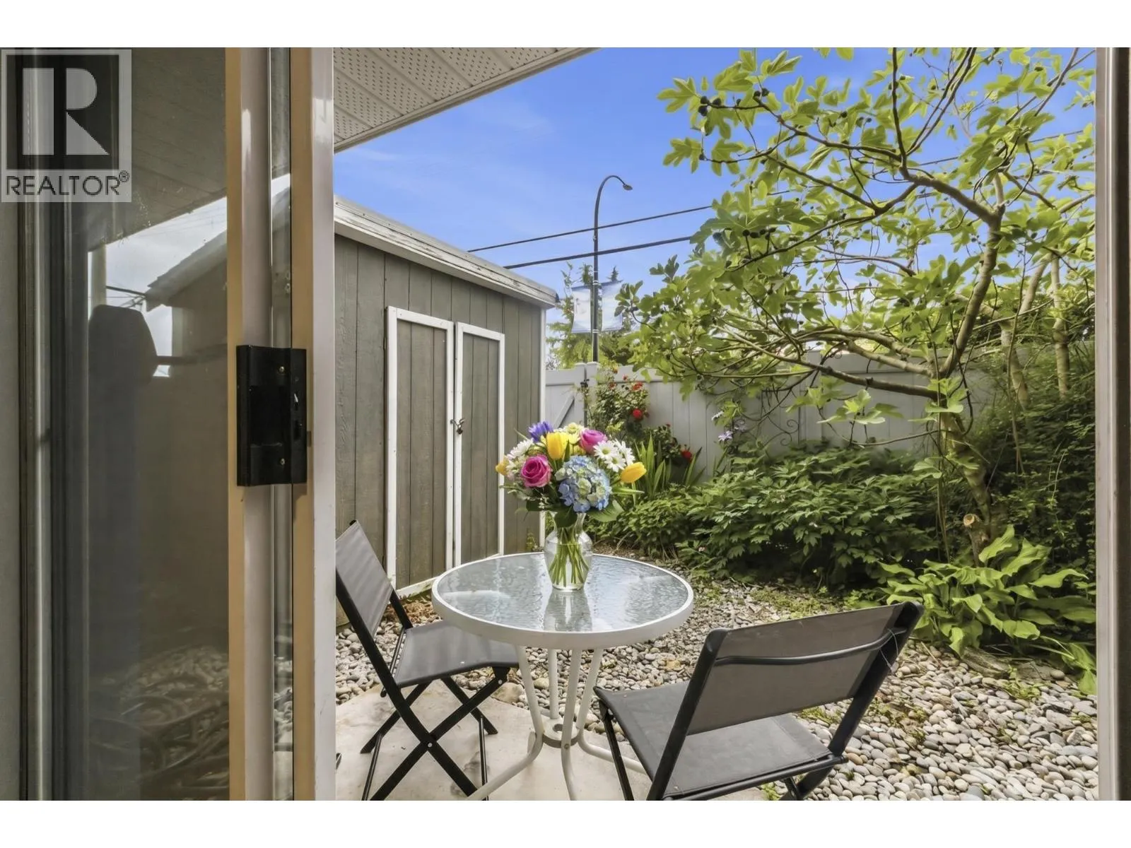 4 3384 COAST MERIDIAN ROAD