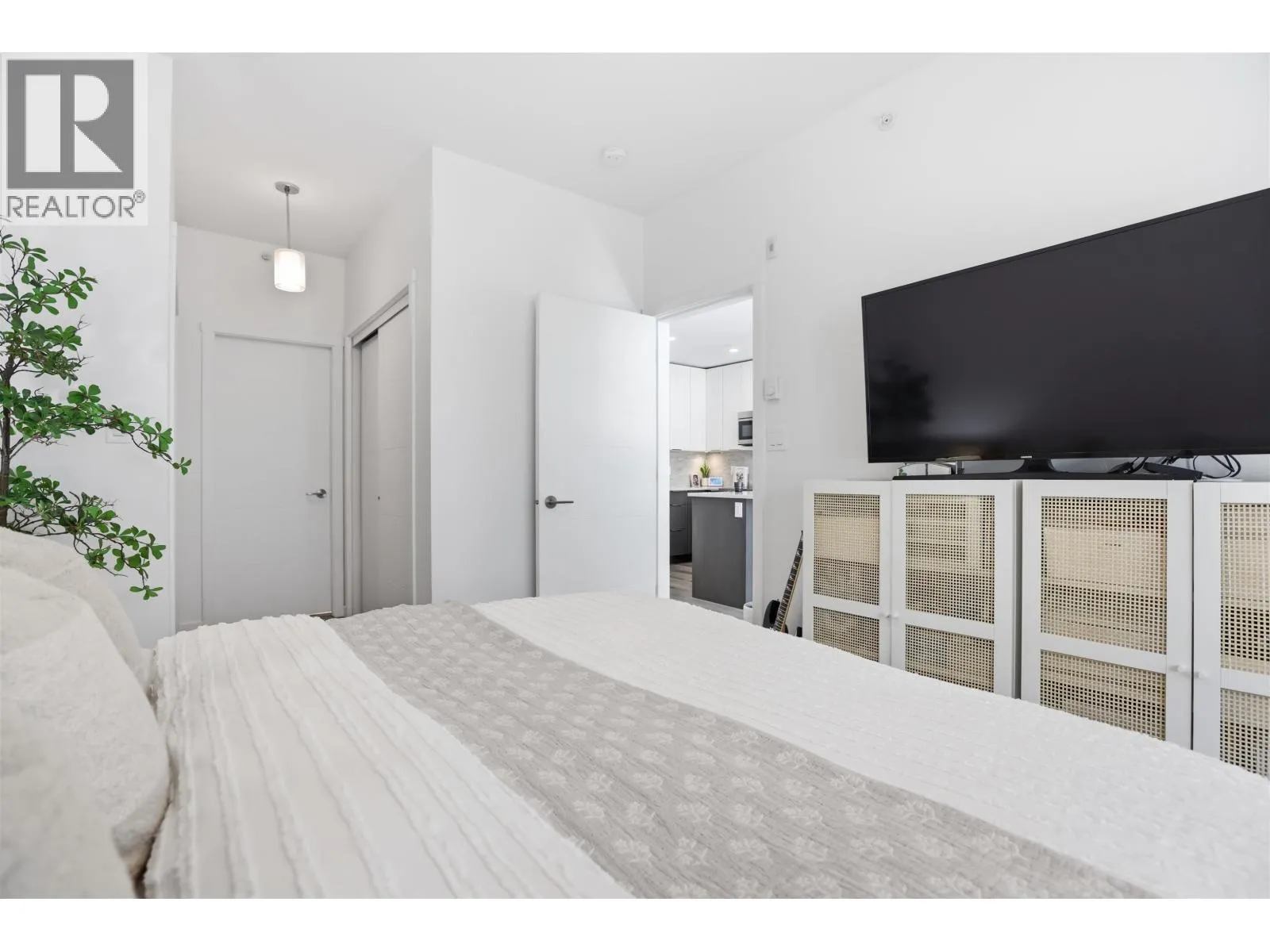 108 11639 227 STREET