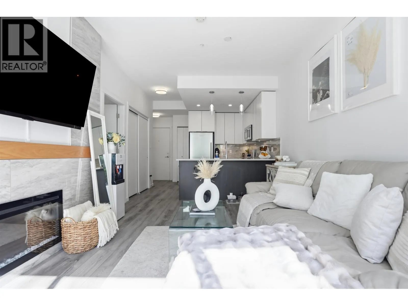 108 11639 227 STREET