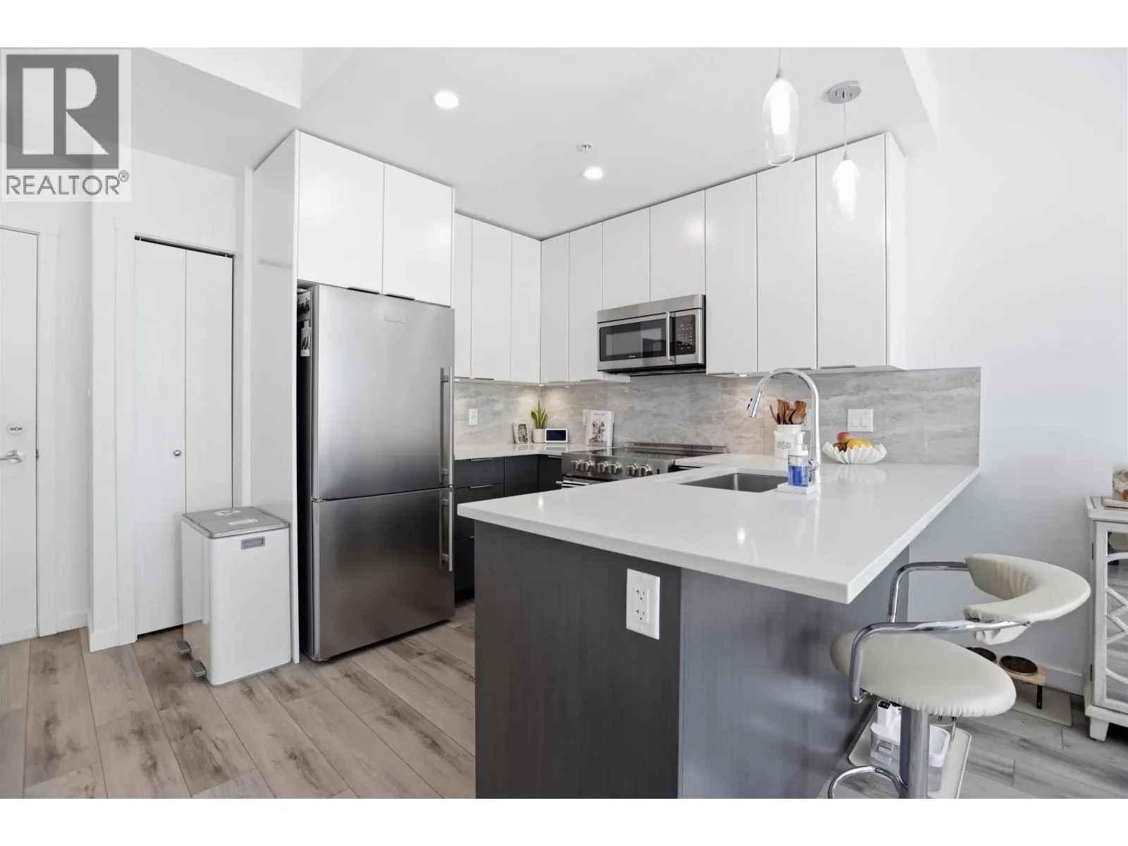 108 11639 227 STREET