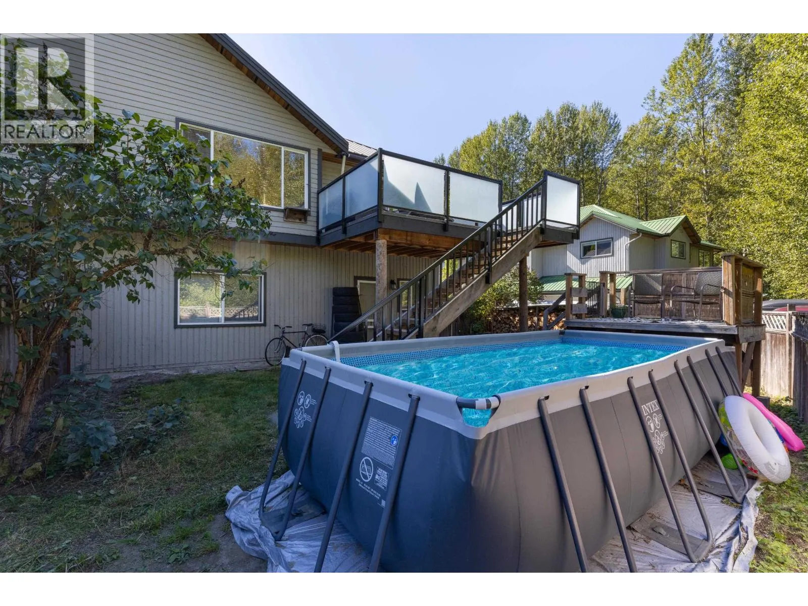 6 7467 PROSPECT STREET