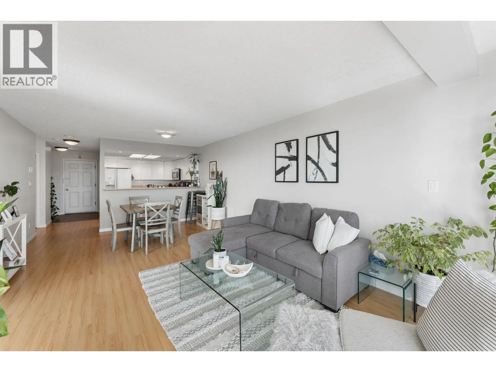 1603 1128 QUEBEC STREET