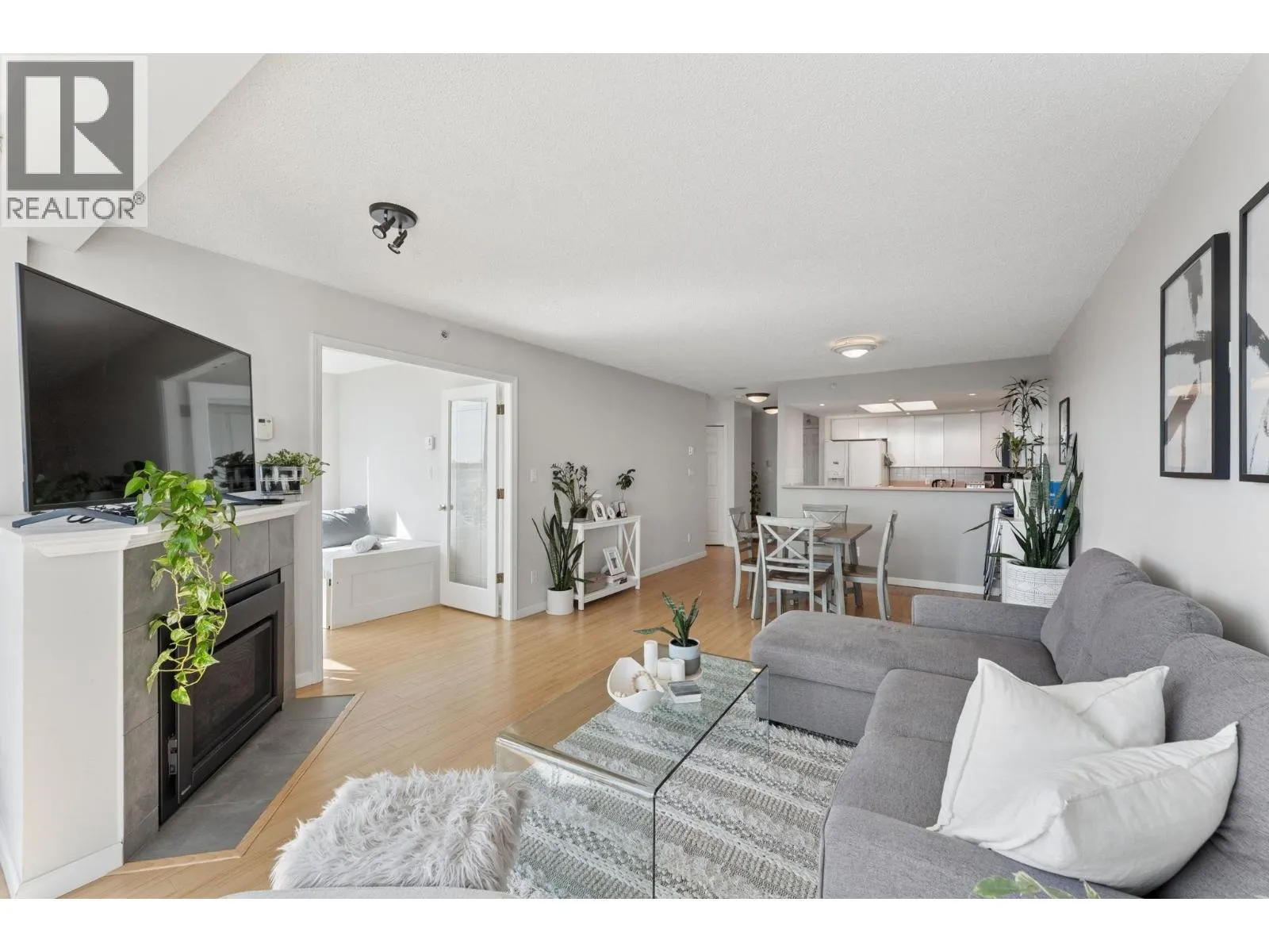 1603 1128 QUEBEC STREET