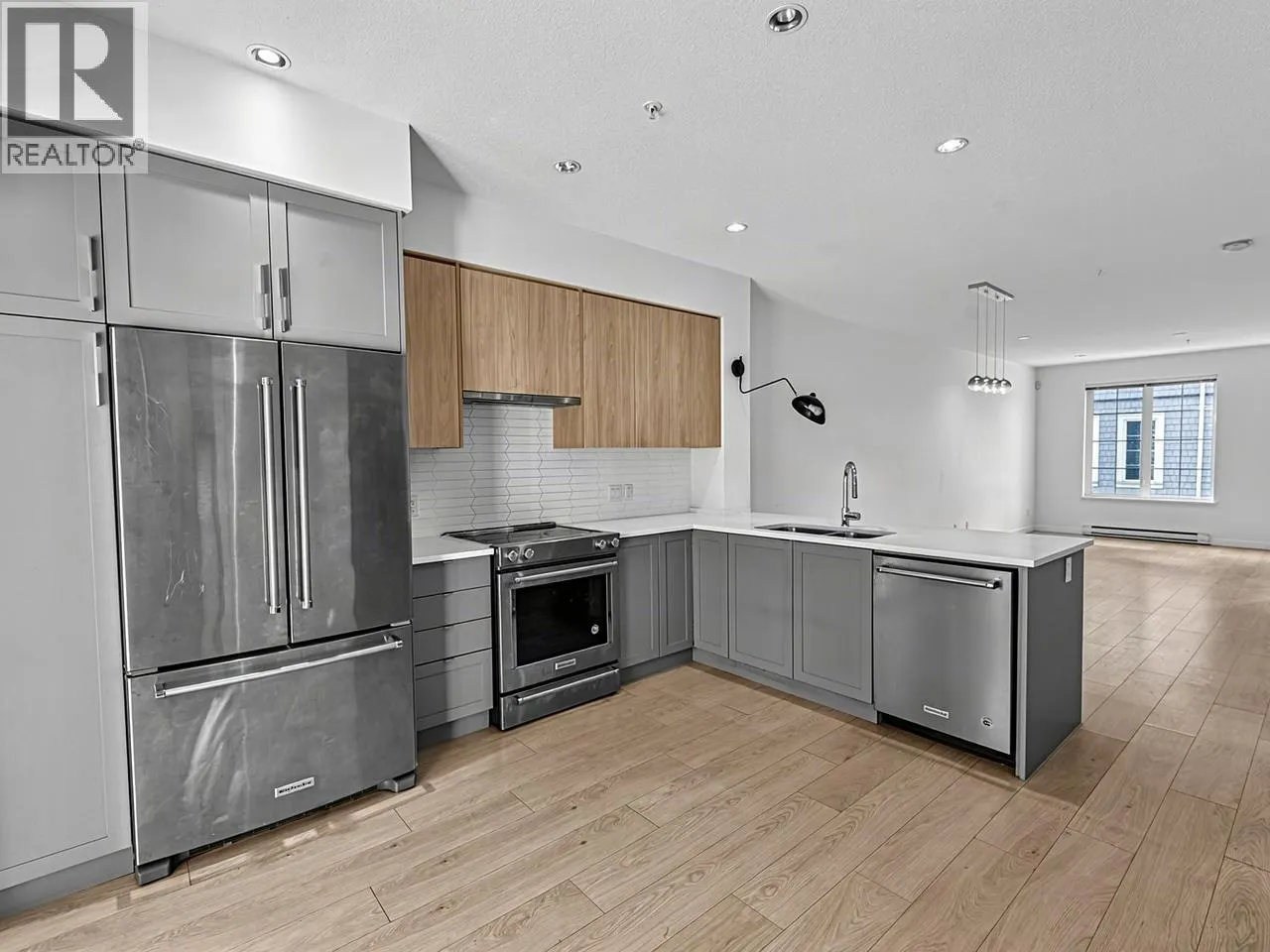 17 2560 PITT RIVER ROAD