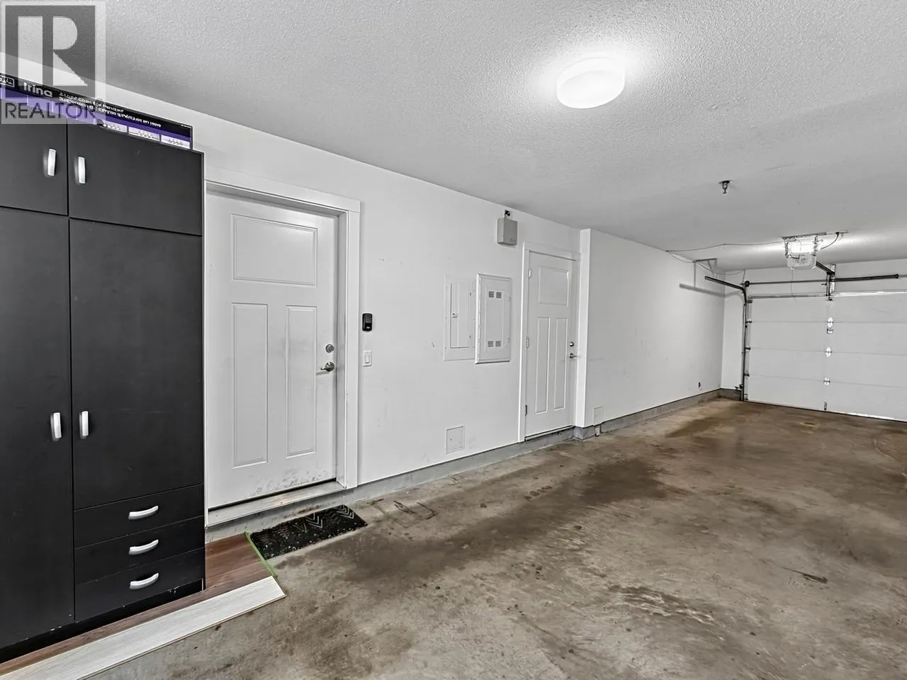 17 2560 PITT RIVER ROAD