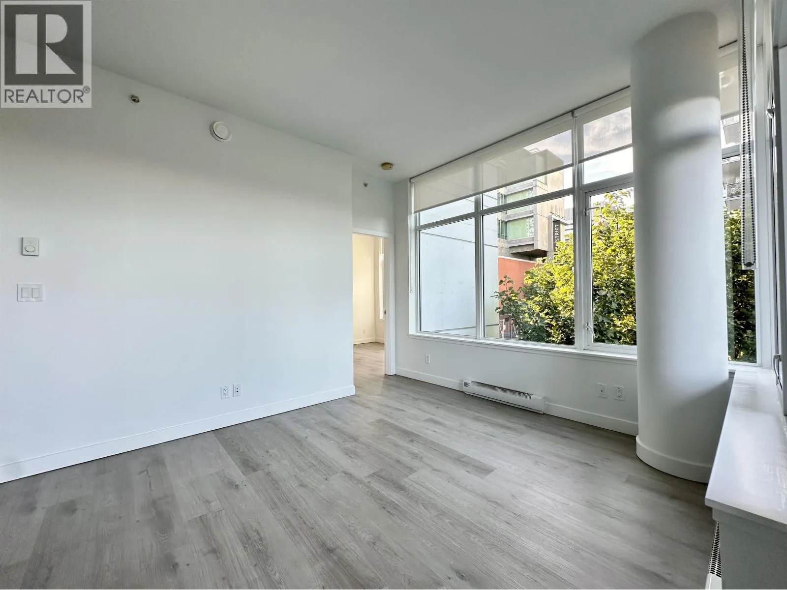 203 200 NELSON'S CRESCENT