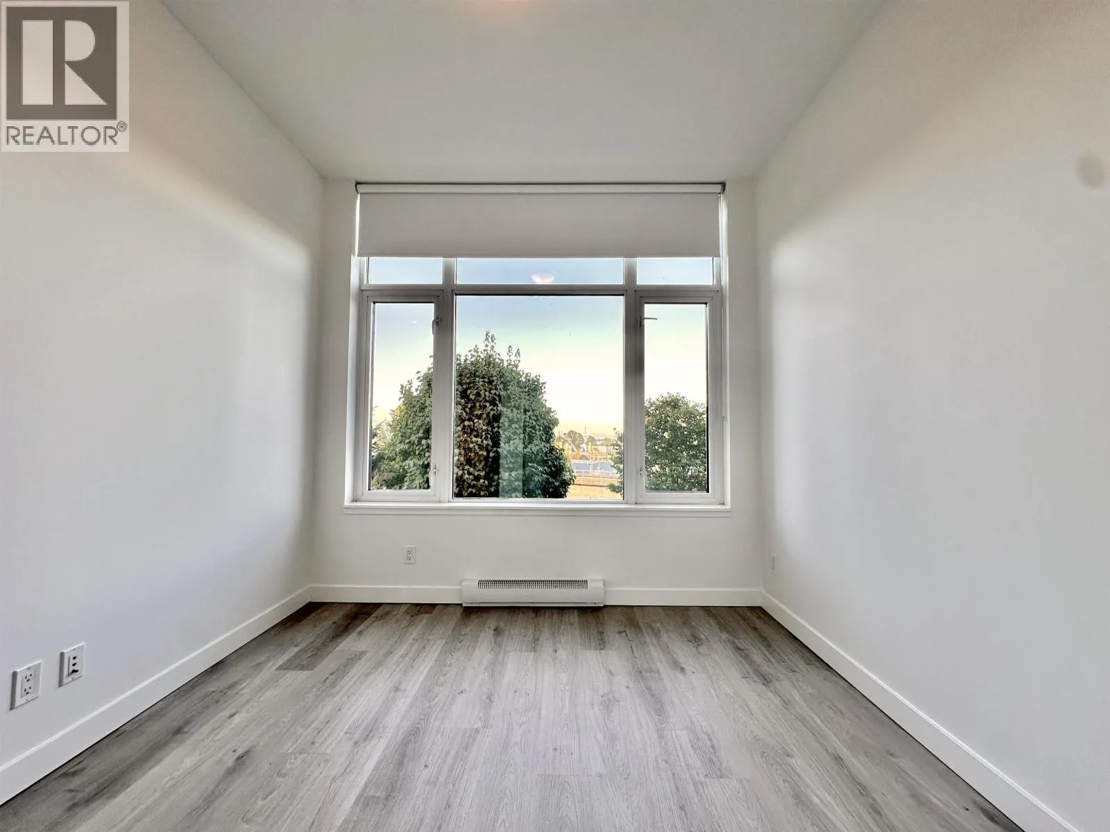 203 200 NELSON'S CRESCENT