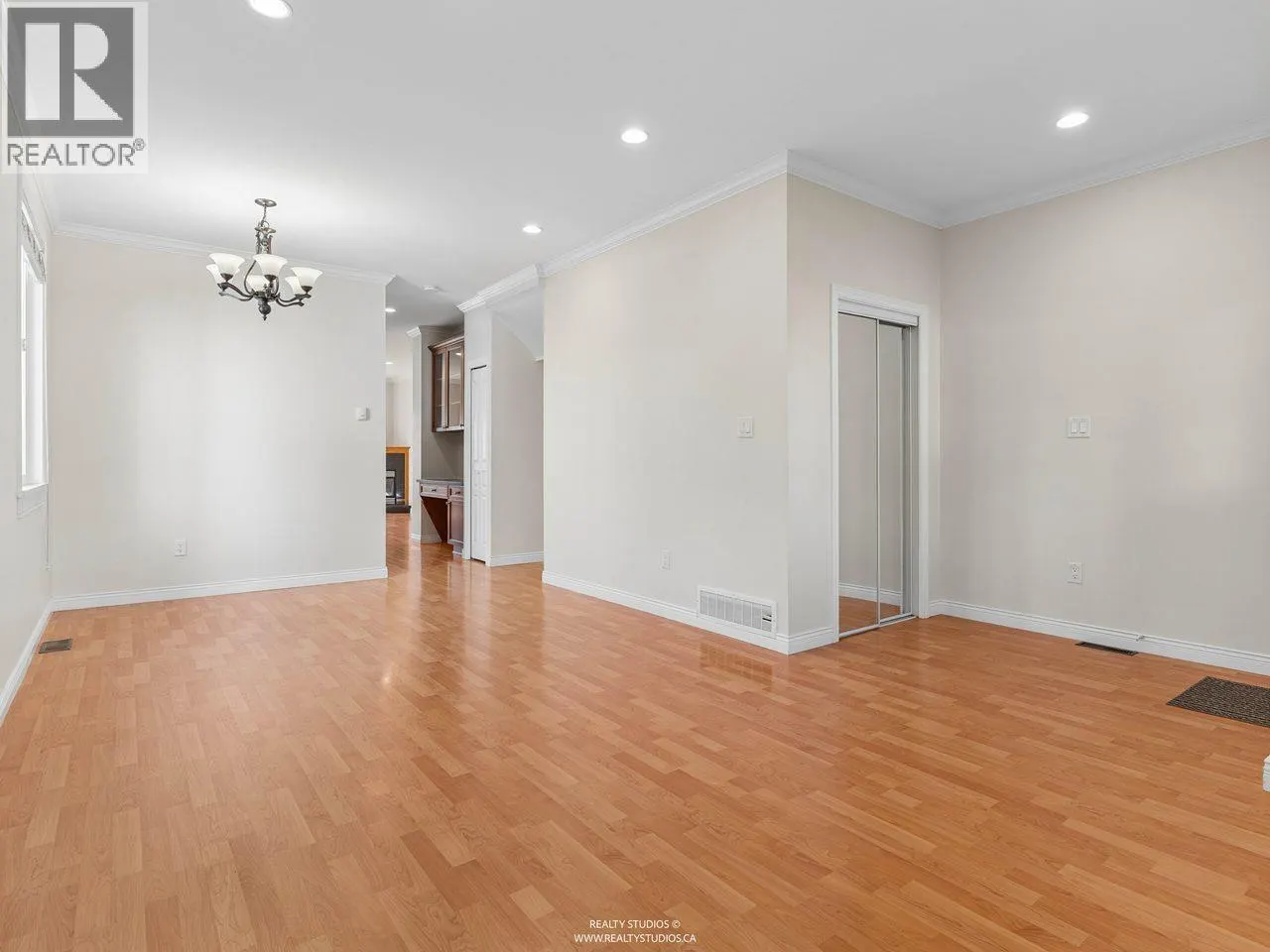247 E 19TH STREET