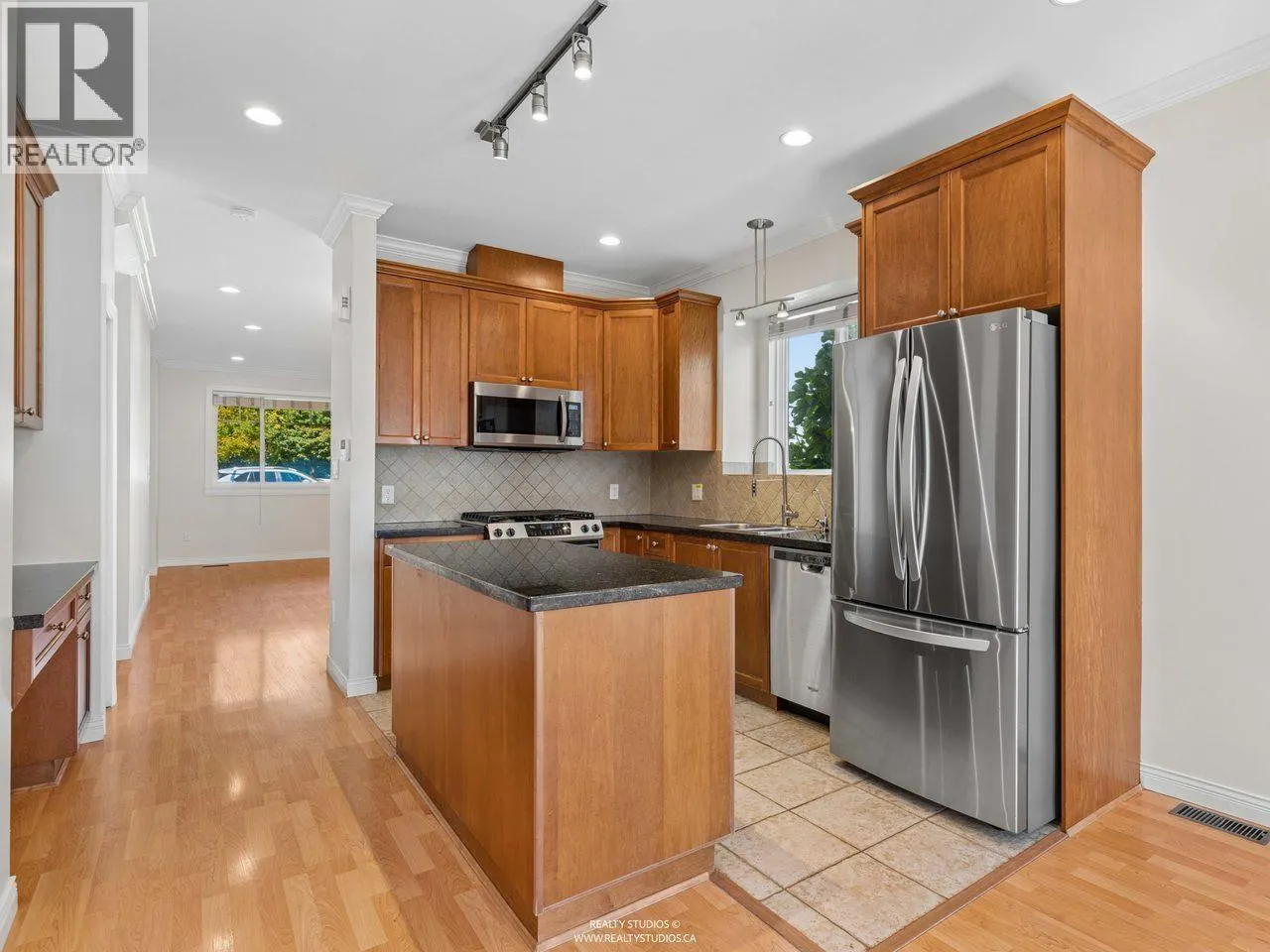247 E 19TH STREET